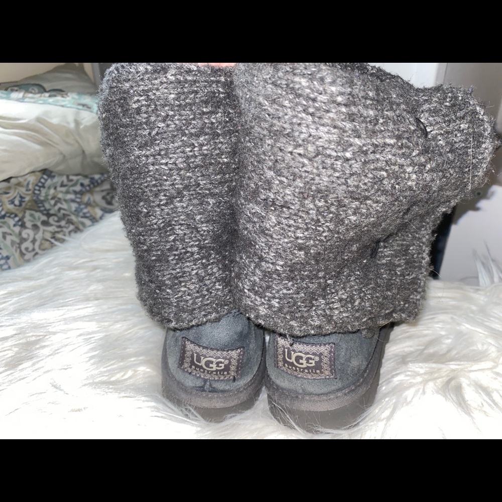 Grey Knit Uggs